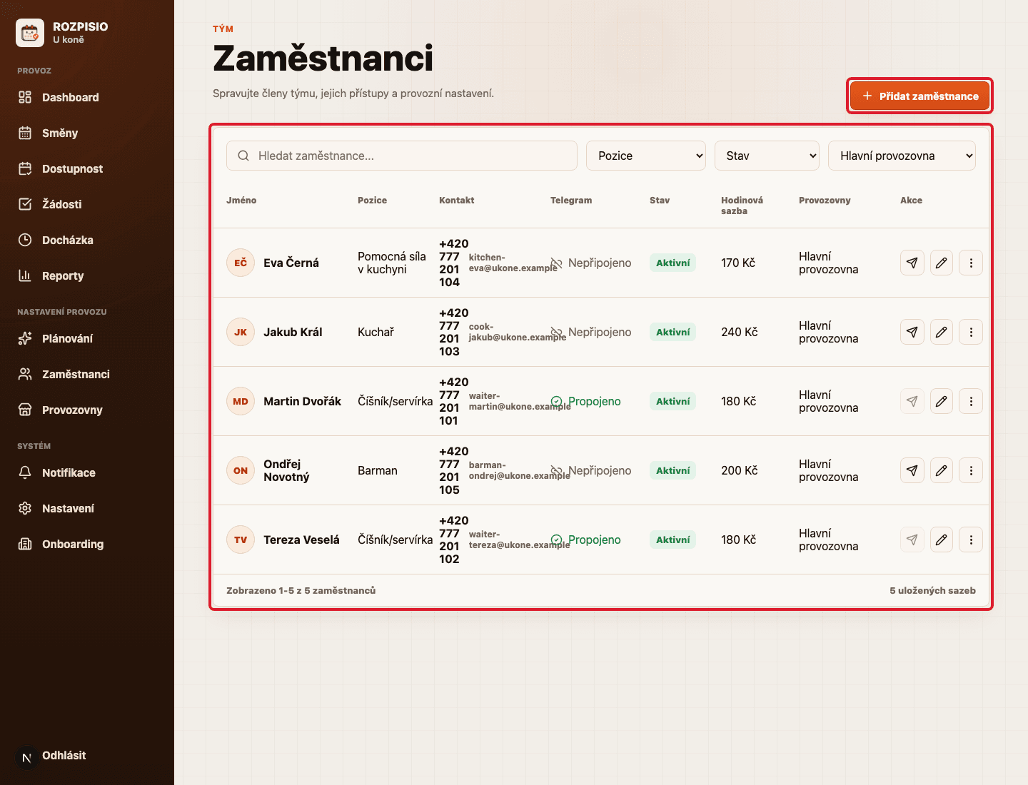 Stránka Zaměstnanci a tlačítko Přidat zaměstnance zvýrazněné červeným rámečkem