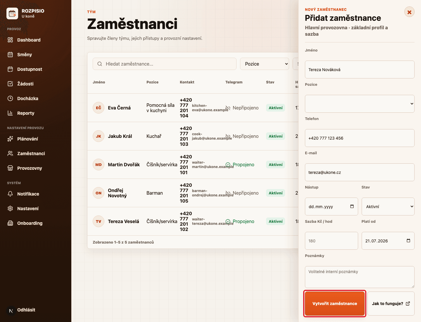 Tlačítko Vytvořit zaměstnance zvýrazněné červeným rámečkem
